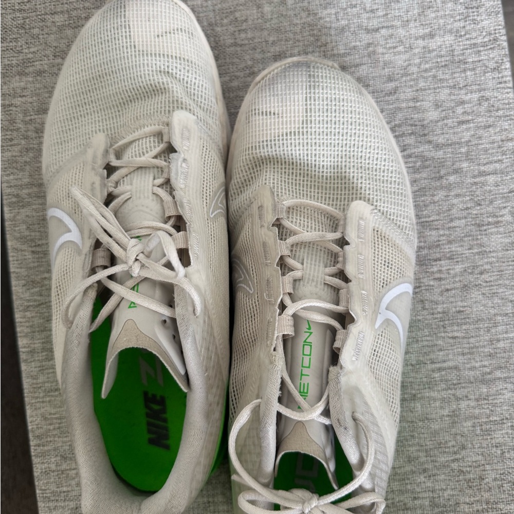 Nike Men's White Training Shoes